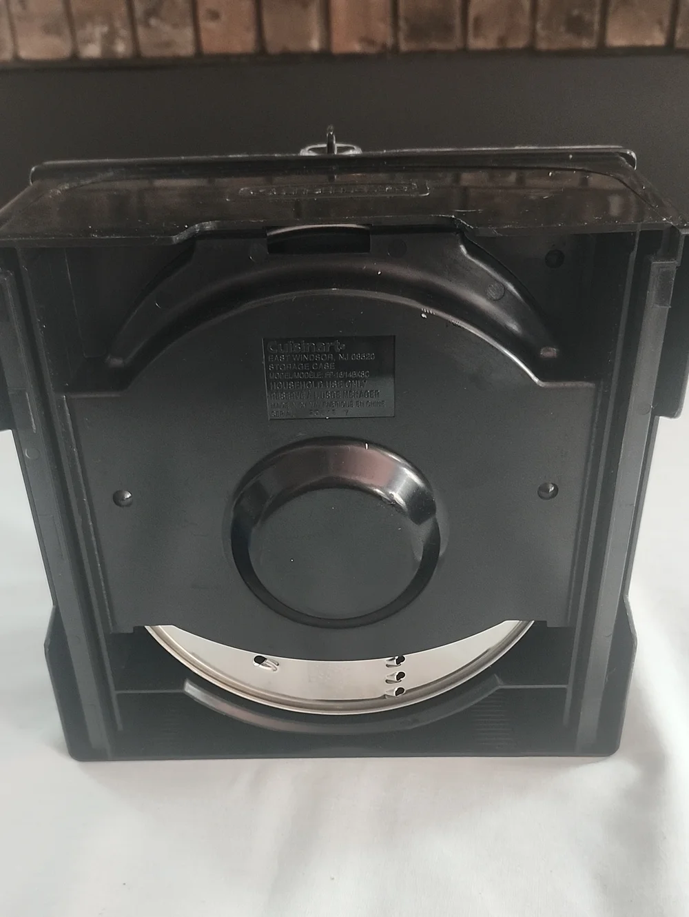 Cuisinart contains accessory
